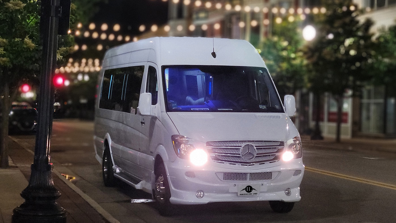 WHITE LIMO